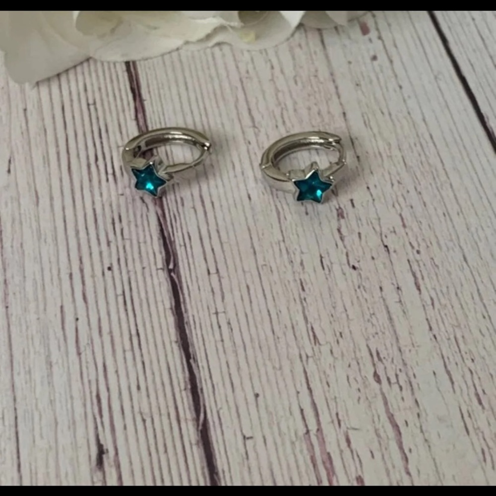 Sterling silver huggie earrings - Picture 3 of 5